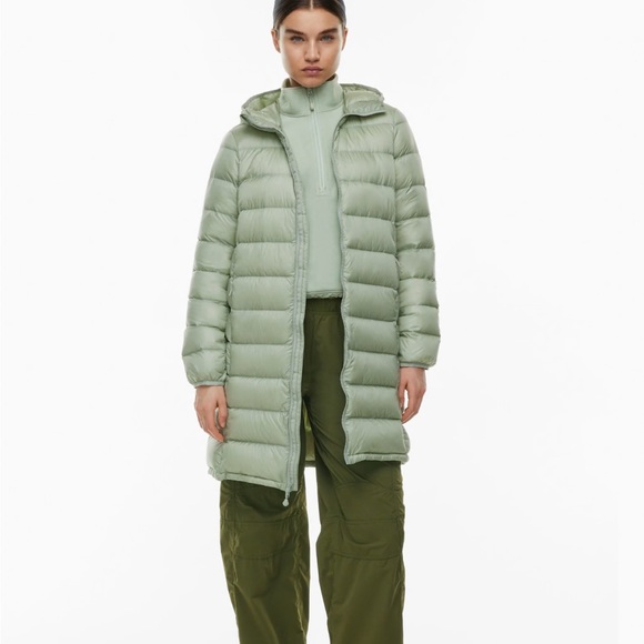 Aritzia little puff - Picture 1 of 7